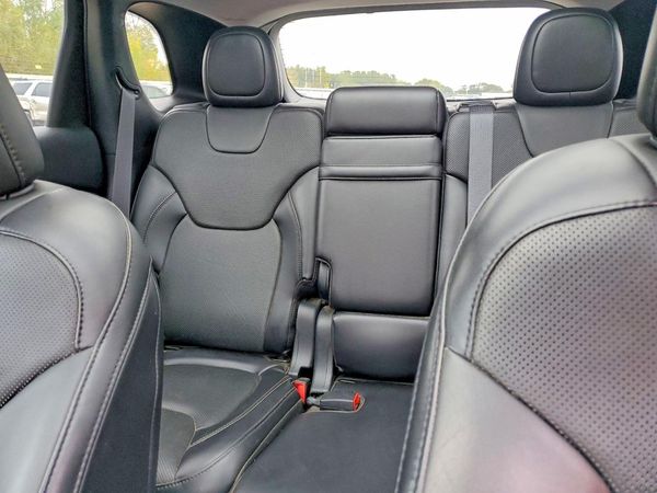 2019 JEEP CHEROKEE Limited — SUVN