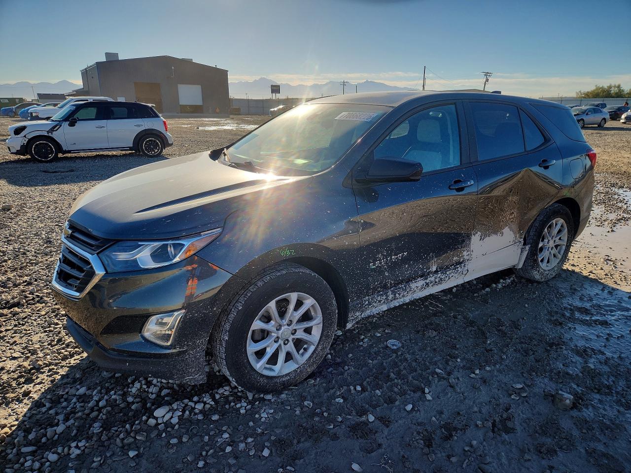 2020 CHEVROLET EQUINOX LS — Front 3/4