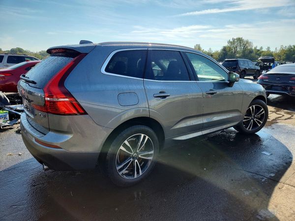 2020 VOLVO XC60 Momentum — PSRA