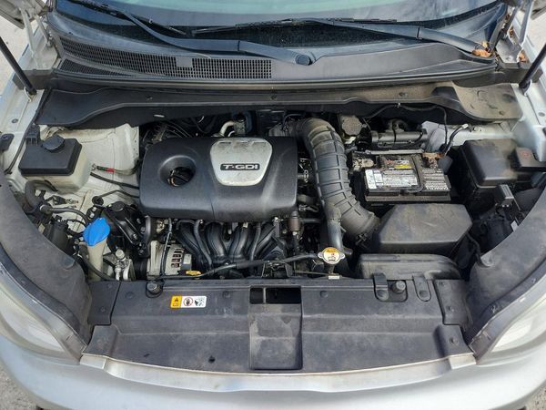 2018 KIA SOUL Exclaim — Engine bay