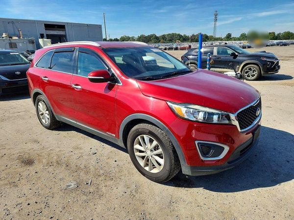 2017 KIA SORENTO L, LX — Passenger 3/4