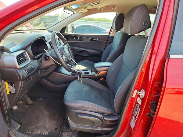 2017 KIA SORENTO L, LX — DENT