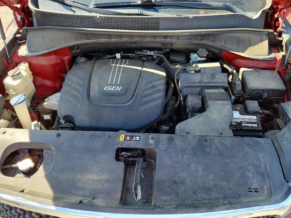2017 KIA SORENTO L, LX — Engine bay