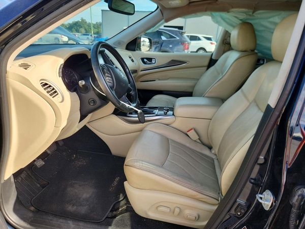 2017 INFINITI QX60 — DENT
