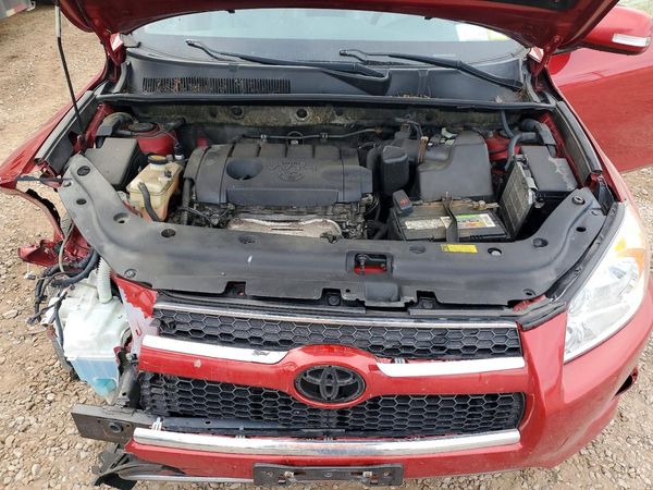 2012 TOYOTA RAV4 High — Engine bay