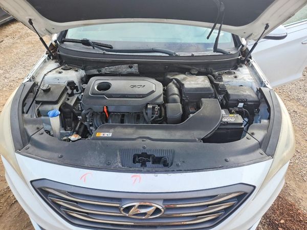 2015 HYUNDAI SONATA — Engine bay