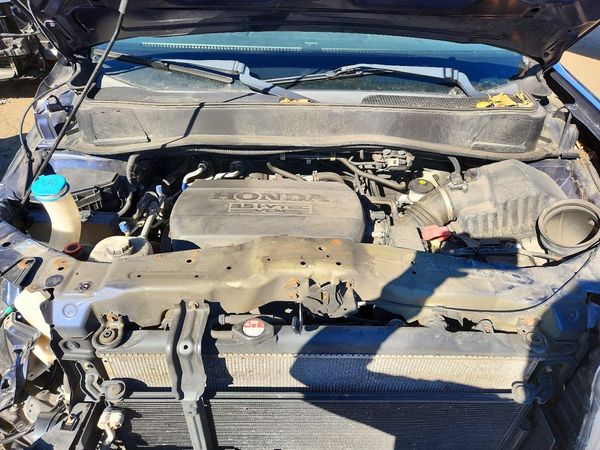 2015 HONDA PILOT EX-L — Engine bay