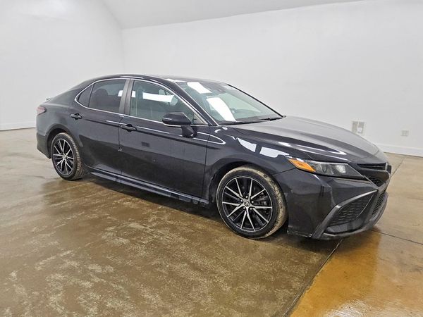2021 TOYOTA CAMRY SE — Passenger 3/4