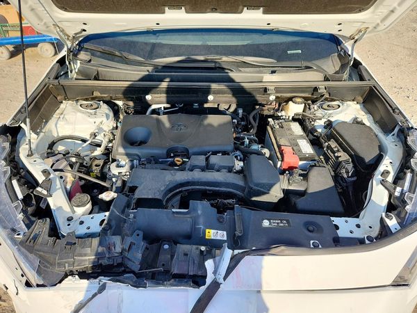 2025 TOYOTA RAV4 — Engine bay