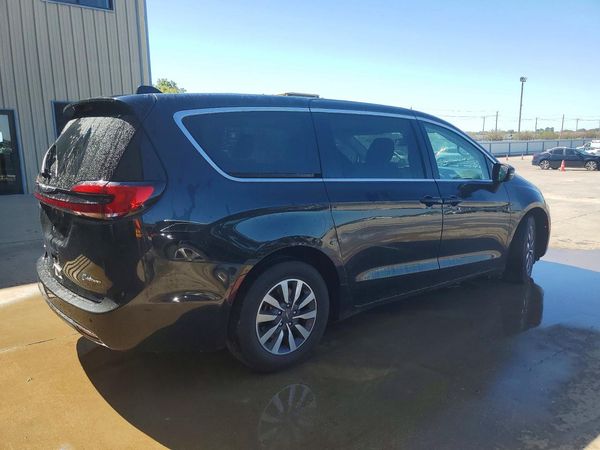 2023 CHRYSLER PACIFICA Touring L — PSRA
