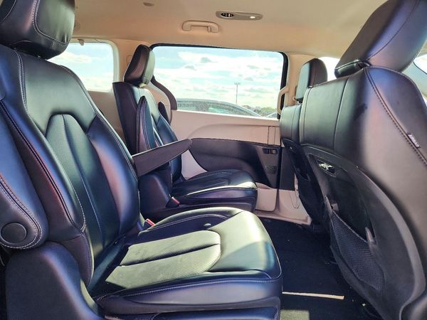 2023 CHRYSLER PACIFICA Touring L — PSRS