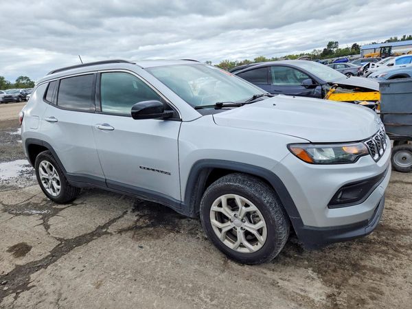 2024 JEEP COMPASS North, Latitude — Passenger 3/4