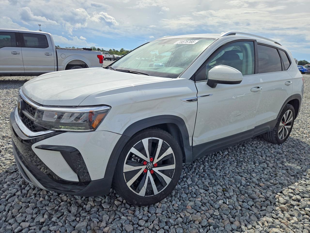 2022 VOLKSWAGEN TAOS SE — Front 3/4