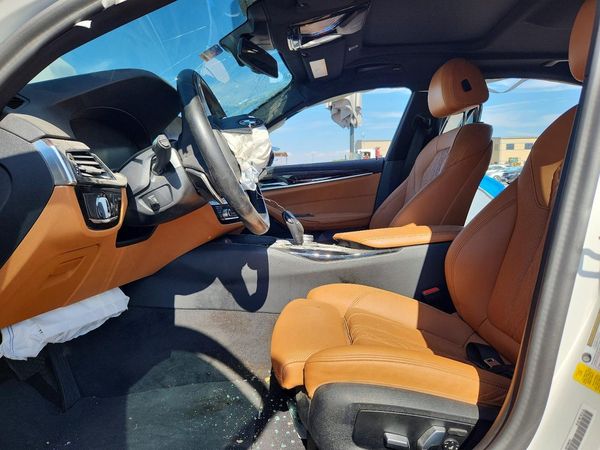 2021 BMW 5 SERIES — DENT