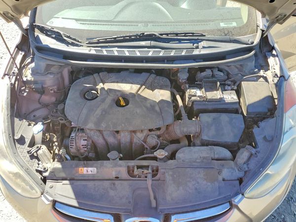 2013 HYUNDAI ELANTRA — Engine bay