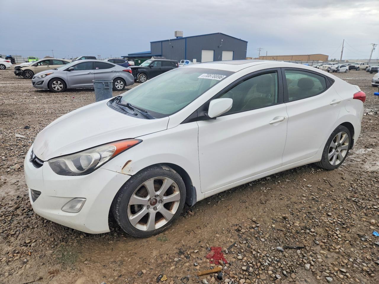 2013 HYUNDAI ELANTRA — Front 3/4