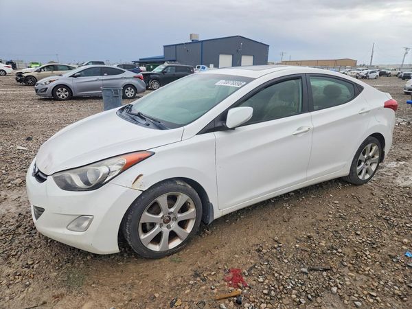 2013 HYUNDAI ELANTRA — DSFA — Front 3/4