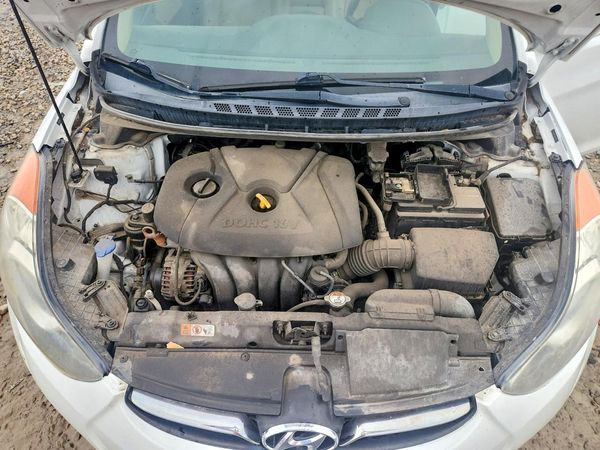 2013 HYUNDAI ELANTRA — Engine bay