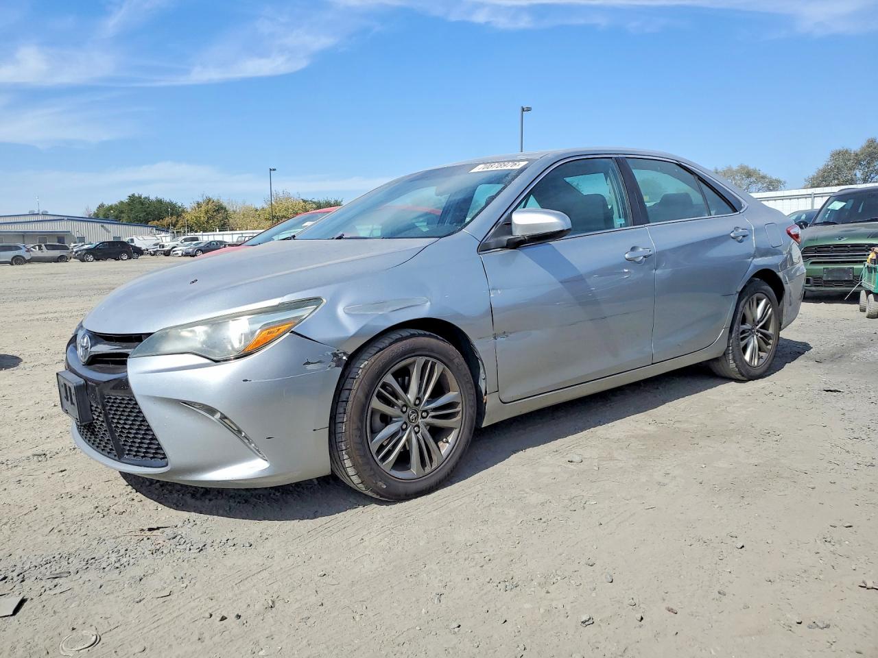 2015 TOYOTA CAMRY — Front 3/4
