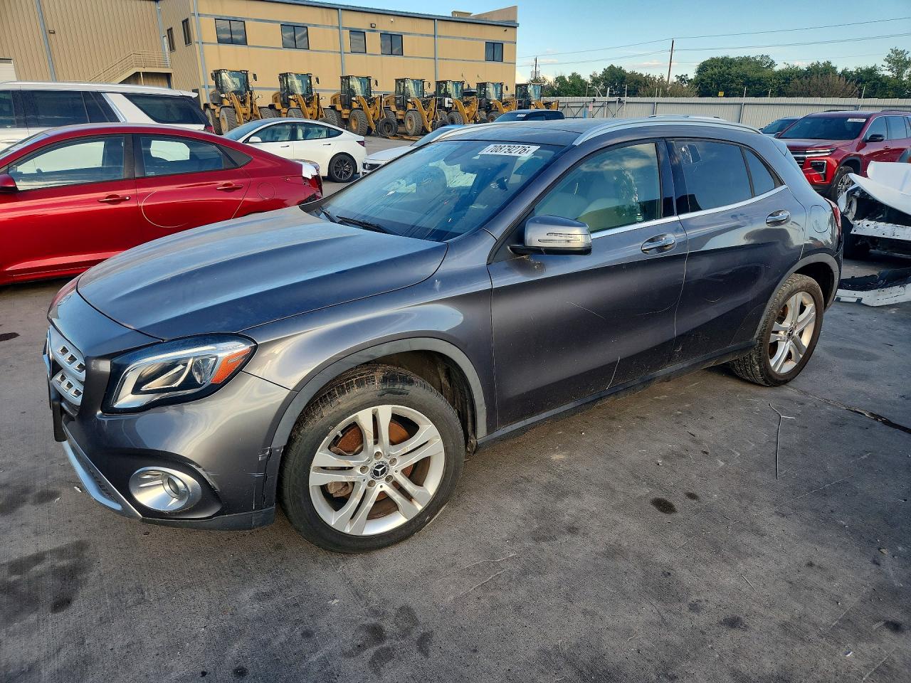 2018 MERCEDES-BENZ GLA-CLASS GLA250 — Front 3/4