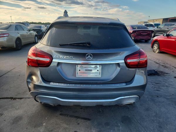 2018 MERCEDES-BENZ GLA-CLASS GLA250 — DIRR