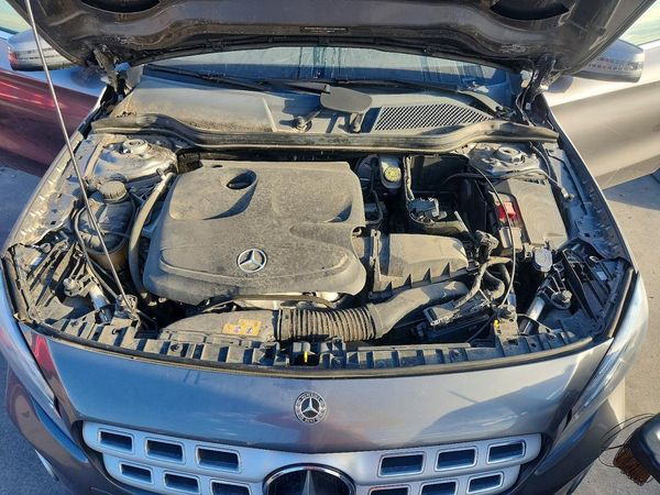 2018 MERCEDES-BENZ GLA-CLASS GLA250 — Engine bay