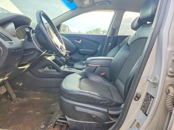 2012 HYUNDAI TUCSON GLS — DENT