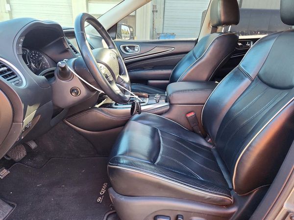 2016 INFINITI QX60 — DENT