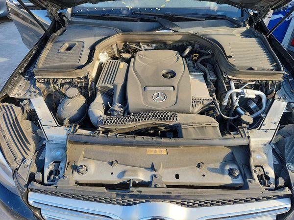 2017 MERCEDES-BENZ GLC-CLASS GLC300 — Engine bay