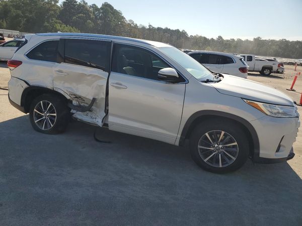2018 TOYOTA HIGHLANDER SE/XLE