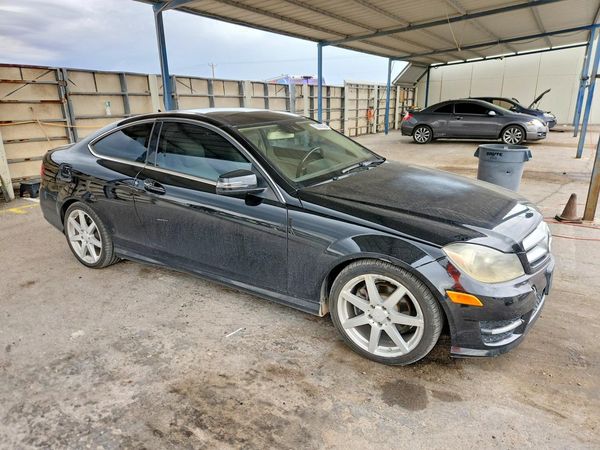 2013 MERCEDES-BENZ C C250 — Passenger 3/4