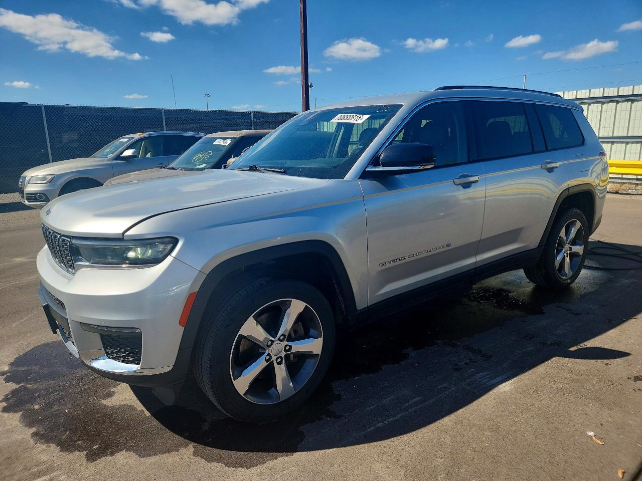 2021 JEEP GRAND CHEROKEE Limited — Front 3/4