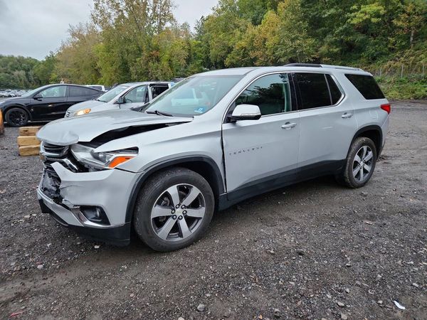 2018 CHEVROLET TRAVERSE LT — Front 3/4