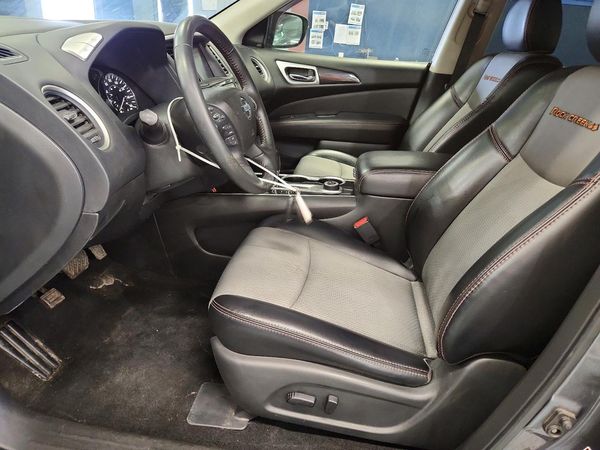 2020 NISSAN PATHFINDER — DENT