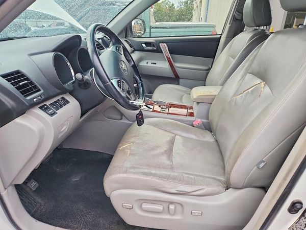 2013 TOYOTA HIGHLANDER Base/Hybrid — DENT