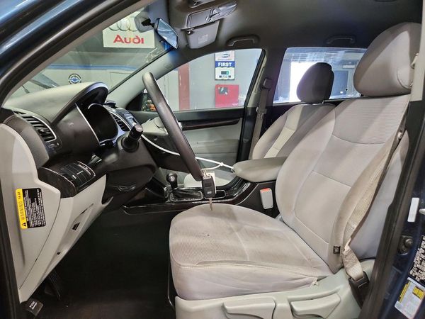 2014 KIA SORENTO — DENT