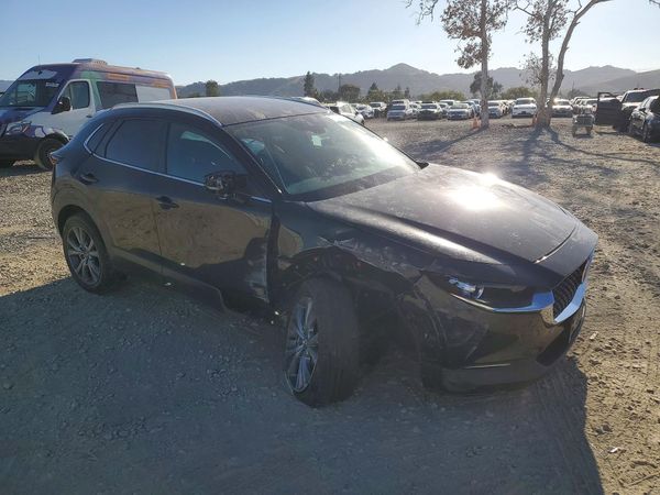 2023 MAZDA CX-30 Preferred Package — Passenger 3/4