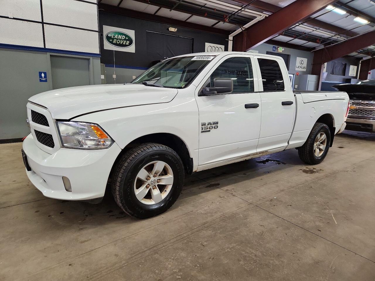 2019 RAM 1500 CLASSIC — Front 3/4