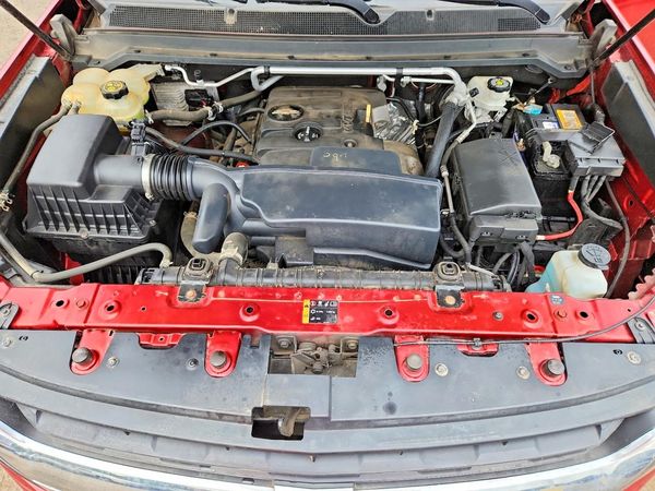 2015 CHEVROLET COLORADO Work Truck — Engine bay