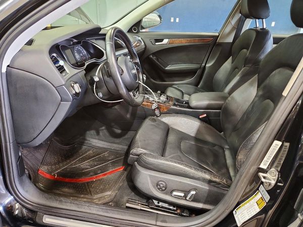 2015 AUDI A4 — DENT