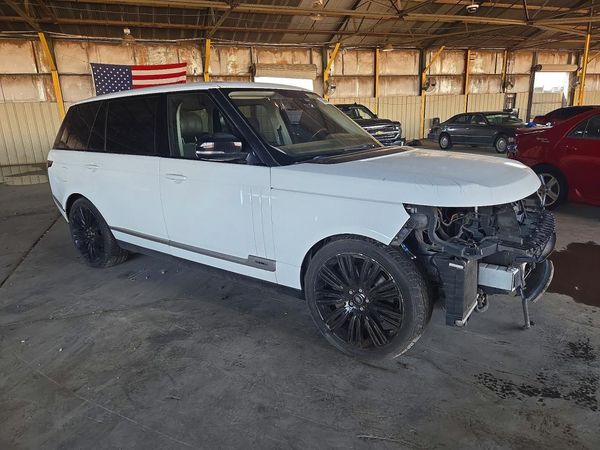 2015 LAND ROVER RANGEROVER Supercharged — Passenger 3/4