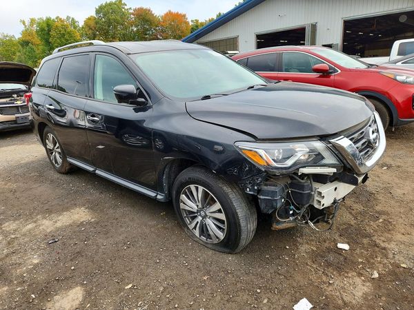 2019 NISSAN PATHFINDER — Passenger 3/4