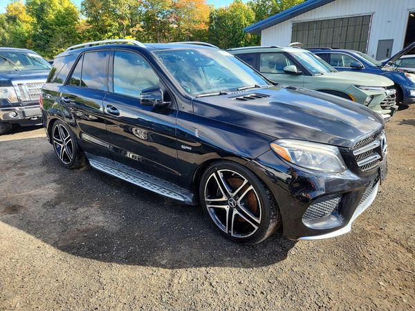 2018 MERCEDES-BENZ GLE-CLASS — Passenger 3/4