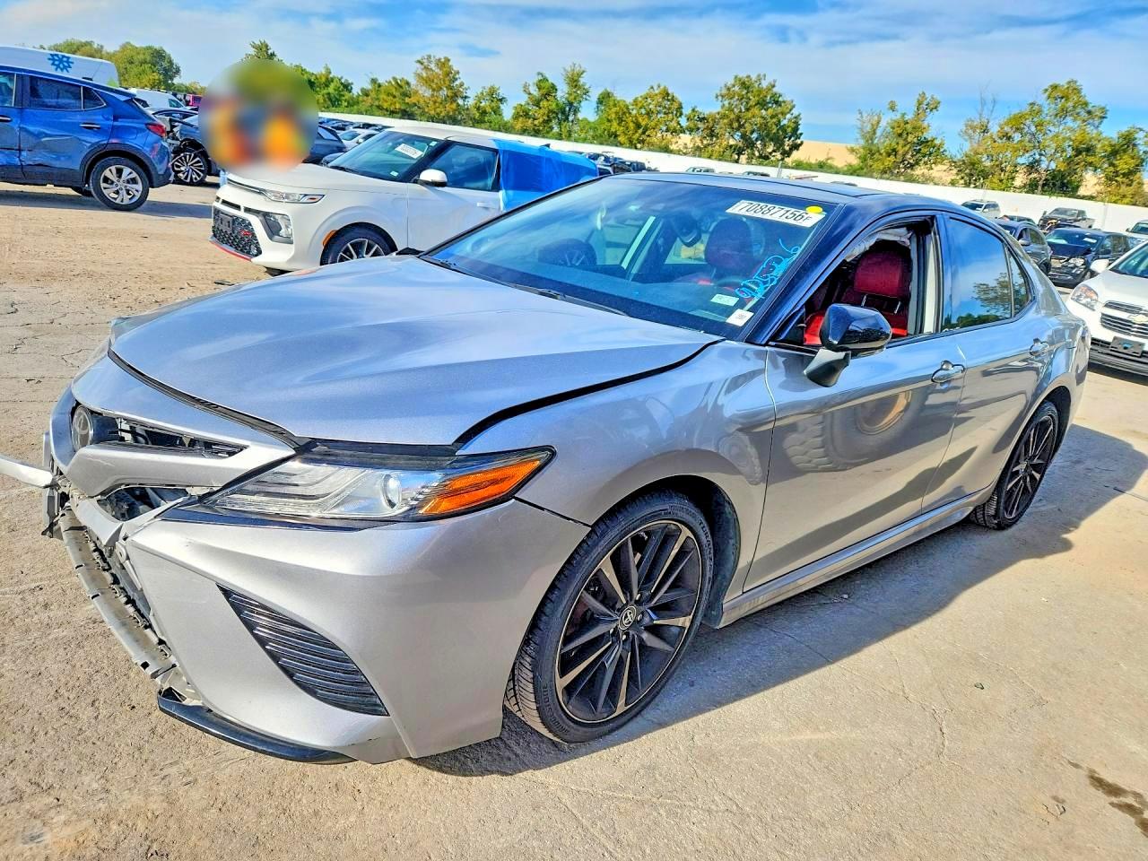 2019 TOYOTA CAMRY XSE — Front 3/4