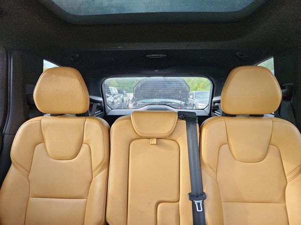 2016 VOLVO XC90 SV42 Momentum — SUVN