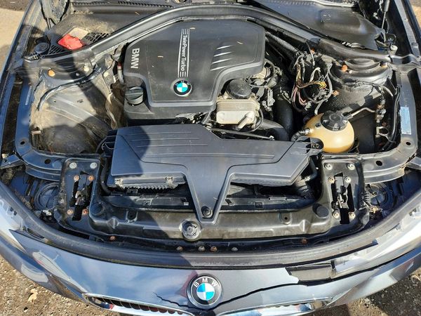 2013 BMW 3 SERIES — Engine bay