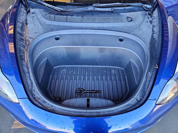 2022 TESLA MODEL 3 — Engine bay