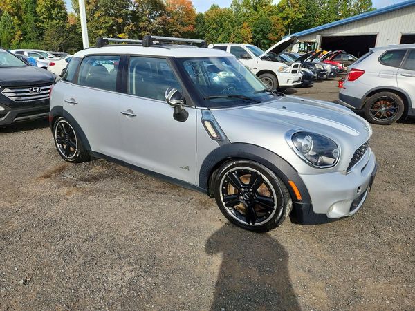 2013 MINI COOPER — Passenger 3/4