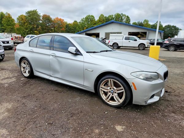 2013 BMW 5 SERIES — Passenger 3/4