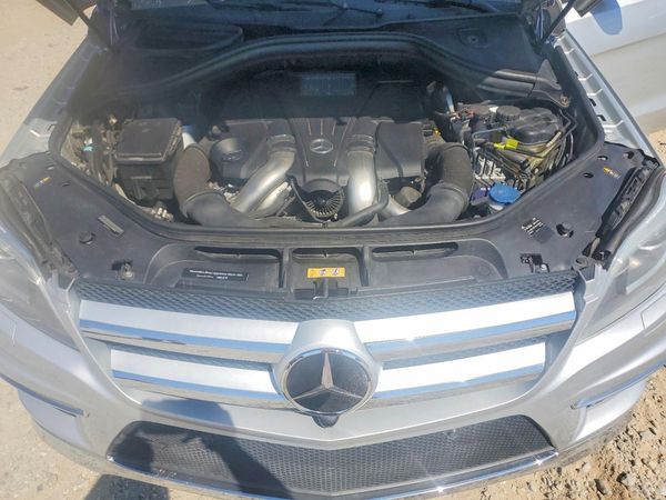 2016 MERCEDES-BENZ GL-CLASS GL550-4M — Engine bay